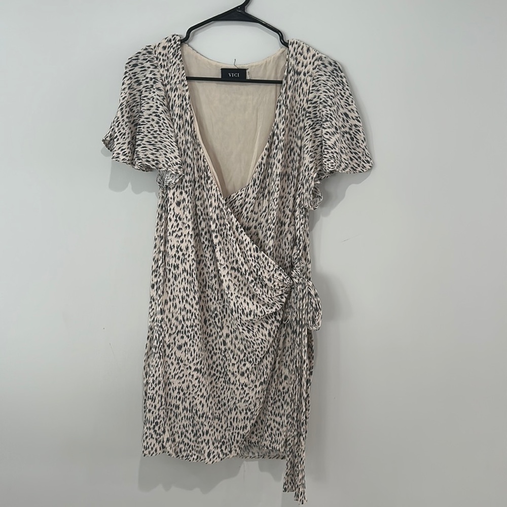 Vici wrap dress. Size Medium